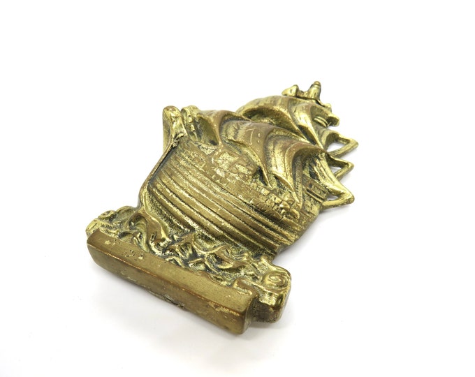 vintage Brass / Vintage Solid Brass ship / Wall Nautical Decoration Boat Decor Marine Ship Mount