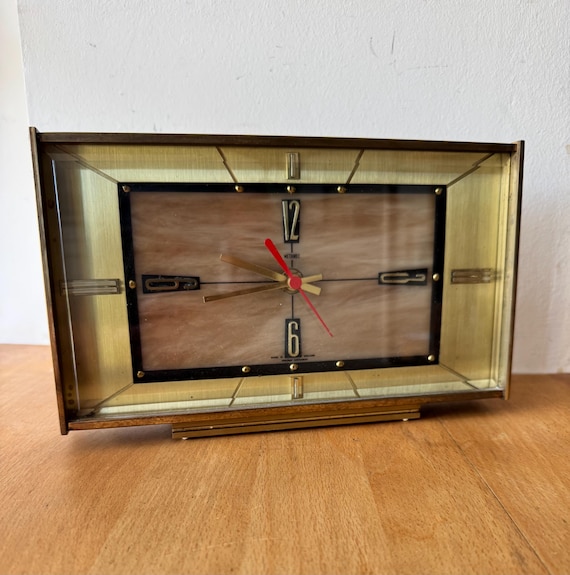 vintage Mantle Metamec clock / Working Quartz clock (a)