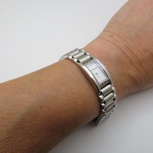vintage watch / Hot Diamonds watch  / gift for her / square dial Watch / vintage Watch / small wrist / m23