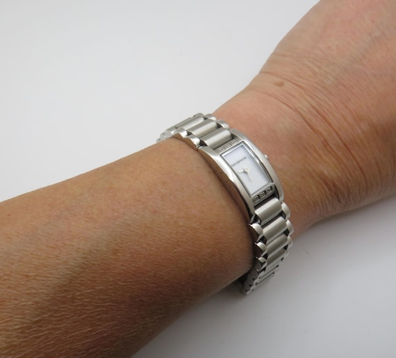 vintage watch / Hot Diamonds watch  / gift for her / square dial Watch / vintage Watch / small wrist / m23