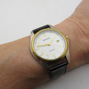 vintage Watch / sports watch / Vintage watch / quartz watch / gold watch / vintage gents / watch / gift for him  (R11)