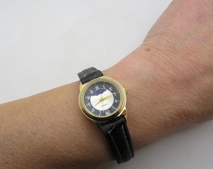 Vintage sun moon stars watch / vintage womans 90s watch / vintage Watch / watch  ladies watch (J4)