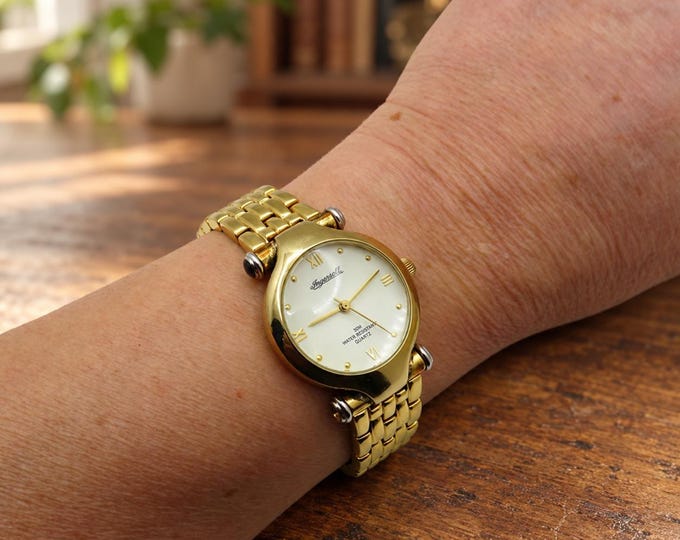 vintage gold Ingersoll watch / 7.3" wrist size watch / vintage womans  90s watch / vintage Watch / watch  ladies  watch (h23)
