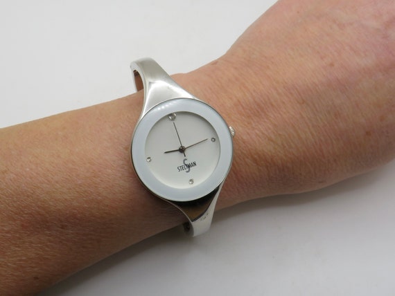 Vintage womens watch  / Bangle watches / Fashion watch /  designer Watch / womens Watches /  Gift for her (e10)