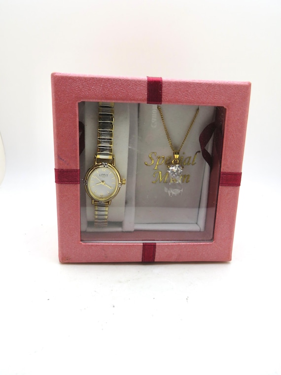 Vintage Watch with "Special Mum" Engraving – Expandable Band, Dress Style