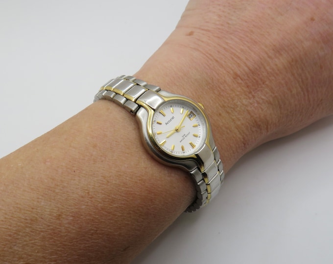 Vintage watch / Two tone watch /  Quartz watch / sports Watch / 7.3" wrist  ladies Watch /  Gift for her (f3)