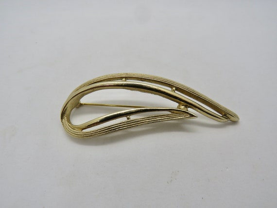 Vintage Brooch / made in England / ladies wear / vintage clothing / gift for her / 60's  (RB)