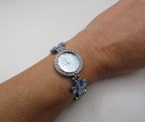Four Leaf Clover Watch: Gold Plated Blue Dial Bracelet - 00s Ladies Quartz BB8