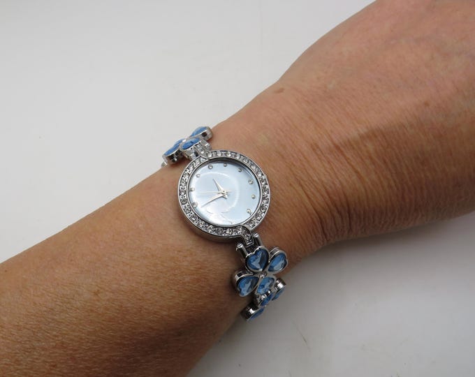 Four Leaf Clover Watch: Gold Plated Blue Dial Bracelet - 00s Ladies Quartz BB8