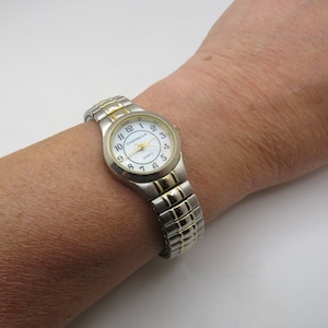 Vintage watch / Quartz watch / large wrist /  womens Watch / expandable watch / watch / gift for her (c27)