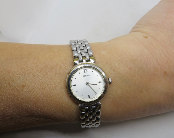 vintage watch / Citizen Quartz womens watch / vintage wrist watch /  japan watch / vintage Watch / watch  / watch / ladies gift for her