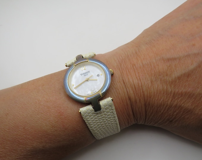 Vintage Tissot watch / tissot pinky watch / pearl dial watch / womens Watch / ladies Watch /  Gift for her (T6)