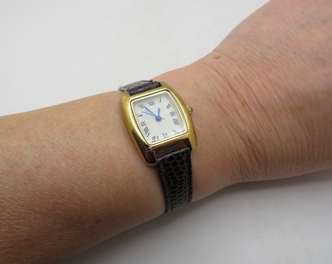Vintage gift watch / M & S watch /  Quartz watch / womans Watch /  ladies white face Watch / Gift for her (c25)