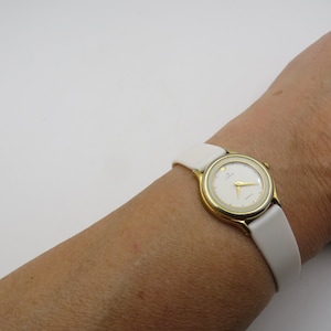 vintage white watch / 6.3&quot; wrist size / vintage womans  90s watch / sekonda watch / vintage Watch / watch ladies  watch (n18)