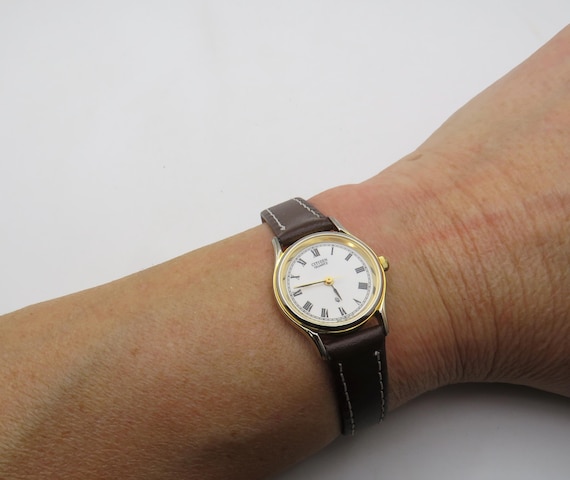 vintage Citizen gold watch / 6.8" wrist size max / vintage womans  Y2K watch / Japan watch / vintage Watch / watch ladies watch (w8)