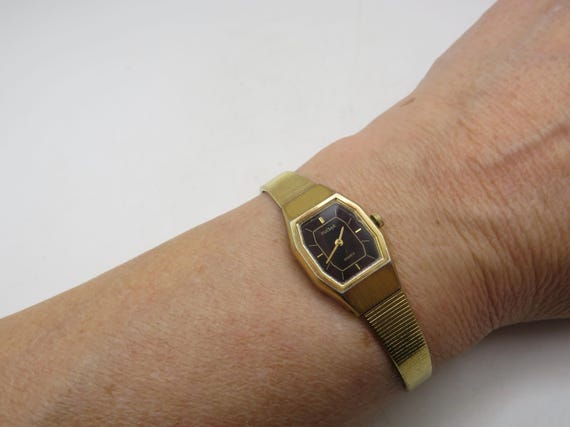 vintage Pulsar watch / vintage wrist watch / 6.6" wrist  / womans gold watch / watch / vintage sport (N21)