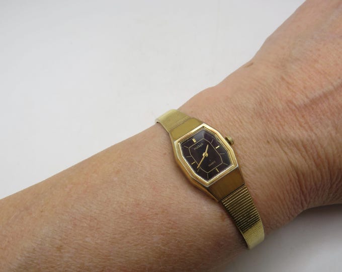 vintage Pulsar watch / vintage wrist watch / 6.6" wrist  / womans gold watch / watch / vintage sport (N21)