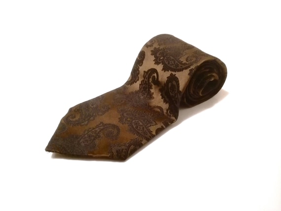 Vintage Brown Paisley Necktie: 1960s Mod Style