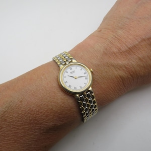 Vintage seiko watch / Gold two tone Watch / 6.7" wrist size / watch for her / Vintage watch / watch / womans watch / vintage ladies  (x3)