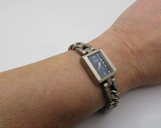 vintage watch / rectangle wrist watch / womans watch /  vintage avia watch / vintage sport / watch / ladies watch (p9)