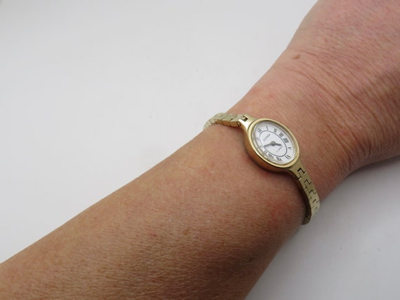 Vintage mechanical watch / woman's Watch /  ladies Watch /  Gift for her / old watch (RB2525)