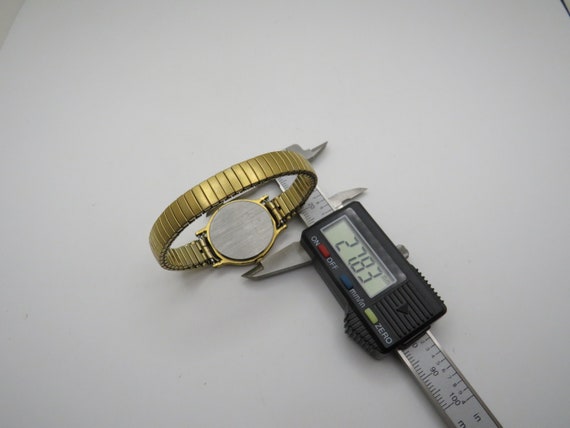 vintage gold watch / 7" wrist size watch expandin… - image 4