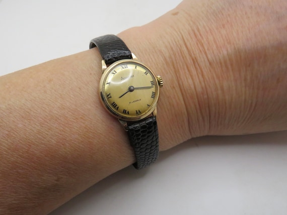 Vintage Accurist 9ct Gold Watch, Swiss 21 Jewels, Ladies (f20)