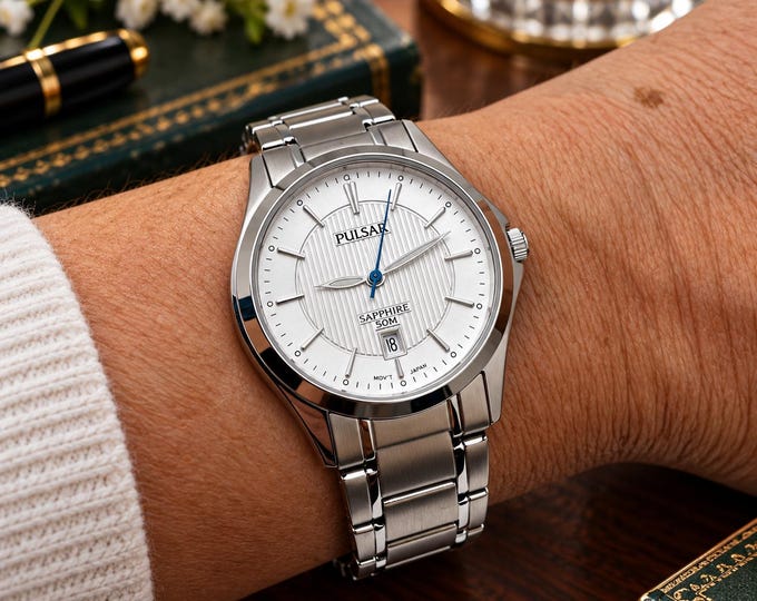 vintage Pulsar by seiko sports watch Shapphire Crystal / Japan watch / vintage Watch / watch  ladies watch (Pul1)