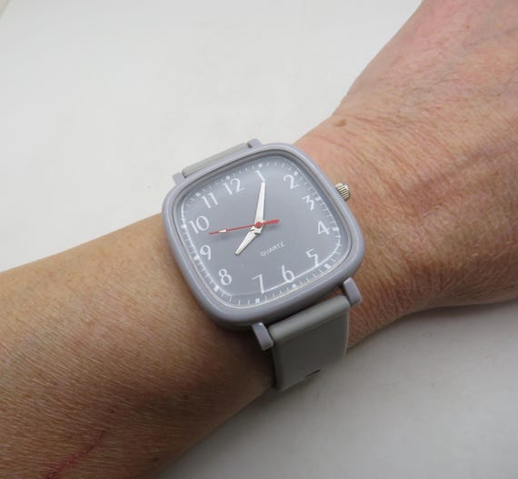 square watch / rubber strap / sports  / watch / sports  watch (y15)