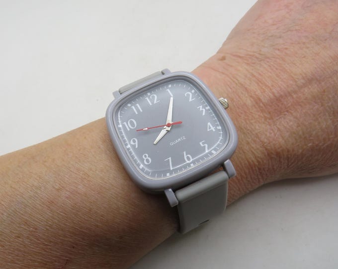 square watch / rubber strap / sports  / watch / sports  watch (y15)
