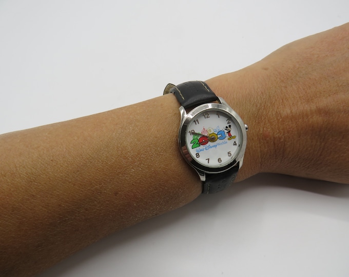 Vintage Disney /  Mickey Mouse / silver watch / vintage sport  / watch / unisex watch / vintage