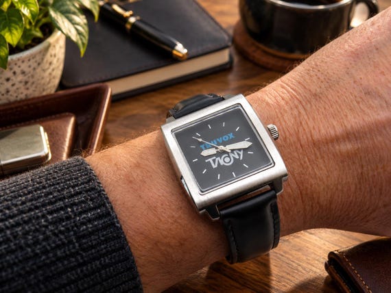 vintage square watch  /  Gents dress watch / quartz Watch / watch / vintage watch / gift for him  (F18)