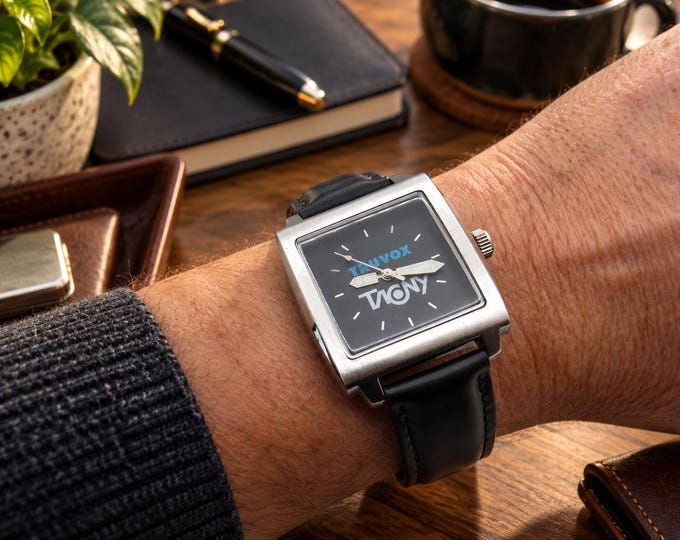 vintage square watch  /  Gents dress watch / quartz Watch / watch / vintage watch / gift for him  (F18)