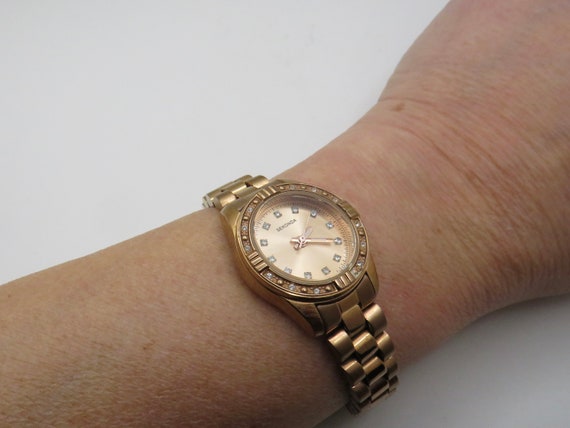 vintage gold watch / vintage 8" wrist watch / ladies watch / vintage diamond Watch / watch / vintage sport  /  ladies watch (k17)