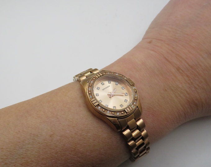 vintage gold watch / vintage 8" wrist watch / ladies watch / vintage diamond Watch / watch / vintage sport  /  ladies watch (k17)