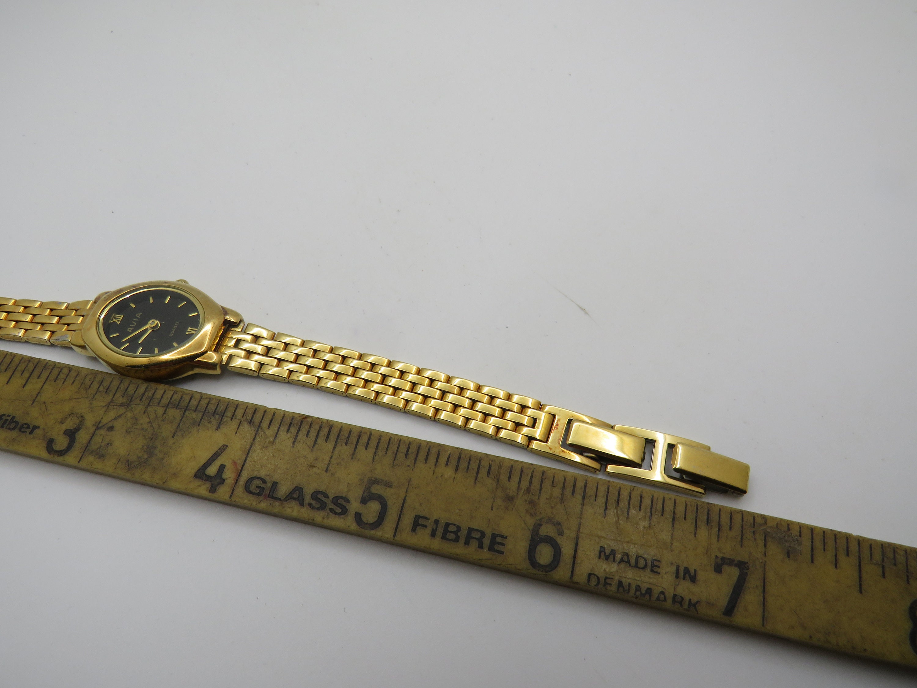 Vintage Watch / Quartz Womens Watches / Vintage Wrist Watch Vintage Watch / Quartz Womens Watches / Vintage Wrist Watch