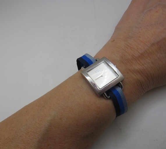 Vintage Fashion Watch / d&g / quartz / metal watch / ladies (m1)