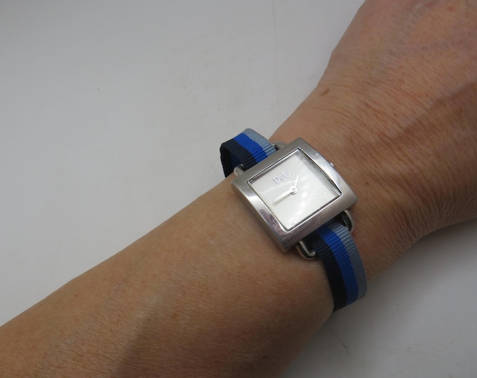 Vintage Fashion Watch / d&g / quartz / metal watch / ladies (m1)