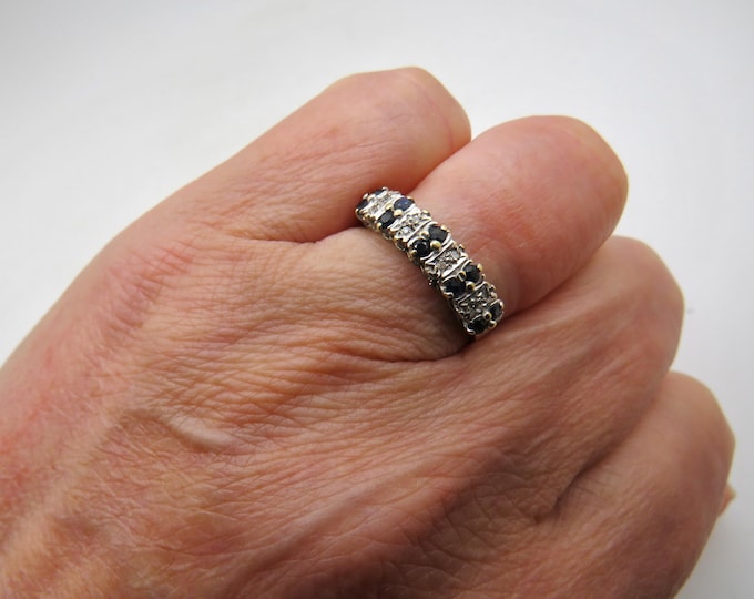 Vintage eternity Ring / Solid 375 / 9ct gold sapphire  Cluster Ring / Gemstone / size usa 6.5 / uk m / Eur 53 / 9ct gold  / Gold ring / g8