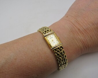 vintage gold watch / Rectangle 6.3" wrist size watch / vintage womans watch / watch for her / vintage Watch / watch  ladies  watch (R29)