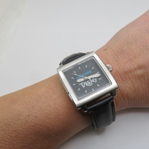 vintage square watch  /  Gents dress watch / quartz Watch / watch / vintage watch / gift for him  (F18)