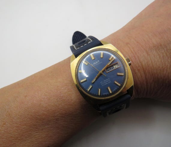 Mechanical  watch / 60s watch / Automatic watch / rare blue dial watch / gents Watch / watch / sport  / watch / mens watch / n20