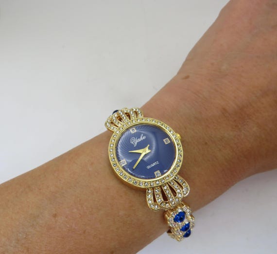 Vintage Yale Ladies Watch: Blue Heart Dial, Gold Plated Bracelet AA17