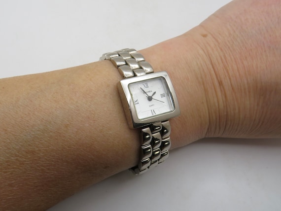 Vintage gift watch / white dial Quartz watch  / Y2K / Dress Watch /  womens Watch /  Gift for her H12