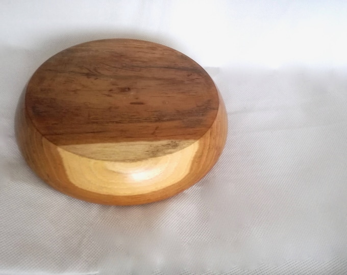 Retro Teak bowl / Stunning Solid wood Bowl / retro bowl / fruit bowl / retro wood bowl / 19.5 cms wide