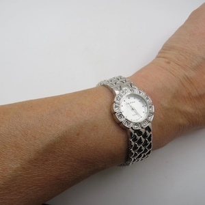 vintage watch / diamond watch / classic ladies Watch / beautiful vintage bracelet / quartz watch (Y9)