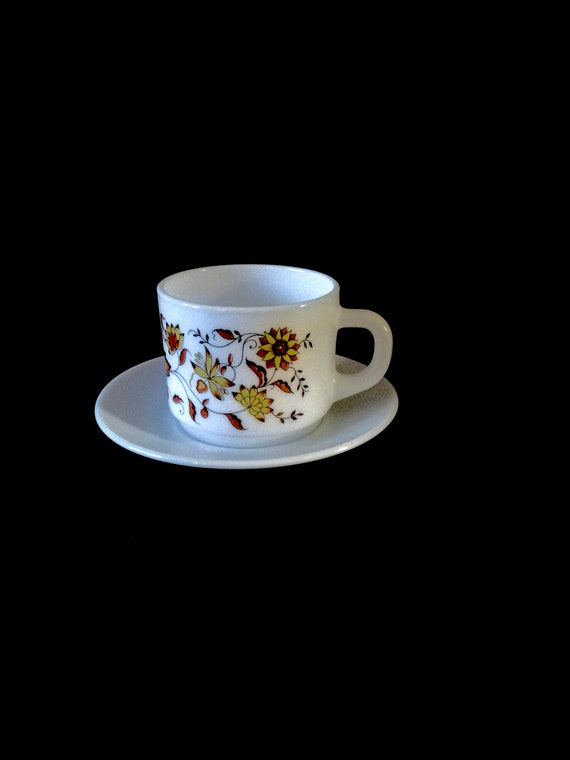 Vintage Arcopal tea set / France  Design / 12x cup and saucer set  / Retro pyrex / 1970s plate / JAJ Vintage / Pyrex plate  / pyrex /