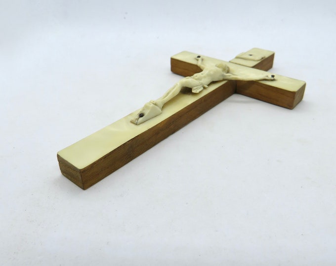 Vintage mother of pearl Crucifix / wooden  Crucifix / Vintage 1970s