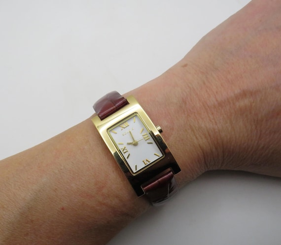 Vintage watch / dress watch / square dial /  Quartz watch / Ladies Gold Dress Watch /  ladies Watch /  Gift for her  (p24)