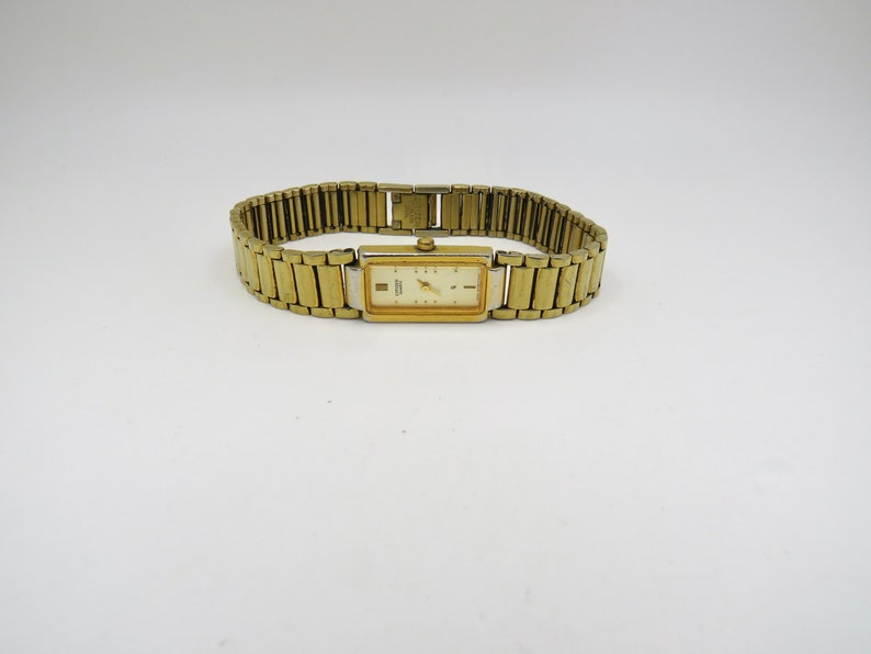 vintage citizen rectangle watch / 7.1 large wrist size / vintage womans watch / Japan watch / vintage Watch / watch ladies watch J18 image 3